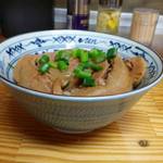 中華そば よしかわ - 大判焼豚丼。