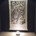 虎白 - 虎の掛け軸