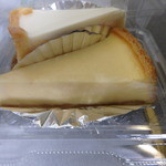 Seijou Ishii - 中目黒の銘店「ヨハン」のチーズケーキ　（手前）ナチュラル／（奥）サワー