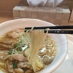 とりそばや 俊 - 麺アップ