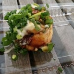 たこ焼まんま - 中からはとろーりチーズが！美味しいです。