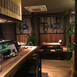 本格炭火焼鳥あおいろ - 店内