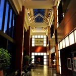 ザ・カフェ(グランドプリンスホテル大阪ベイ) - ホテルロビーの雰囲気が好きです