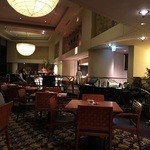ザ・カフェ(グランドプリンスホテル大阪ベイ) - クラシカルな雰囲気の店内