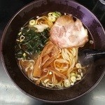 中国手打拉麺 馬賊 - スープうまっ！なシンプルラーメン＠７００円