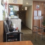 Tokiwa - 登喜和、店内の様子。肉の販売は隣で。