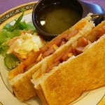 クールカフェ 究極ハンバーグと鉄板フレンチトーストのお店 - このくらいの軽食ランチがちょうどいい