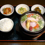 Kankoku Kateiryouri Souruya - 参鶏湯定食、ランチにお勧め