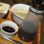 Roast One - ローストビーフ丼ソースとわさび醤油