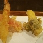 料亭 鶴家 - 揚物：海老天麩羅、筍磯辺揚げ、スナップエンドウ、パプリカ