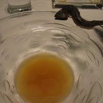 ア・ニュ ルトゥルヴェ・ヴー - ラタトゥイユのコンソメ　稚鮎のフリットと共に（10.8月）