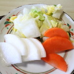 つけものたっぷり　見た目より更にドン