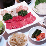 DE Yakiniku (Grilled meat) set per person