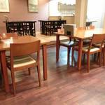 手打そば 満作 - 内観。