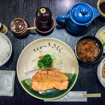 とんかつあさくら - 選り抜きロースとんかつ定食（1700円）+自家製みそだれ（200円）