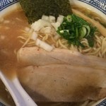 和伊まる - 濃厚煮干し鶏白湯そばアップ