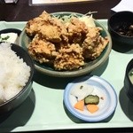 六味膳食 - 六膳定食(790円)
