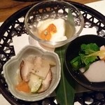 飛騨牛専門　華家 - 先付3種盛り合わせ
            