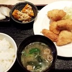 八海食堂 - チキンカツ定食５８０円