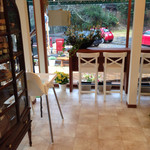 ブーランジェリー アダチ パティスリー - 左にあるのはジャムの棚。