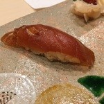 すし人　酒伊 - 漬けマグロ赤身の握り