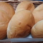 リョーユーパン ハーフプライスベーカリー  - 練乳パンは６つ入っていて146円