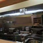 御料理 ひさまつ - ピカピカな厨房