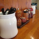 破顔 - テーブルセット（ラー油、酢、一味唐辛子、胡椒）