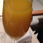 レストラン 間 - 濃縮還元ではない100%ピュア清見オレンジのジュース