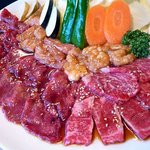 炭火焼肉暖 - 盛り合わせ