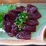 炭火焼肉暖 - 馬レバ刺し