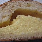 ヤミー ベーカリー - クリームパン