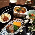 北新地 湯木 - 卯の花、菜の花、赤貝のぬた、鰯の煮物などなど。