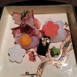 北新地 湯木 - 海老も烏賊もとても甘いです。