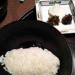 北新地 湯木 - 炊き立てのご飯と香の物です。