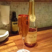 炉端イタリアン ICORIBI 堂島 - やっぱり嬉しい！なみなみスパークリング(ロゼ)600円
