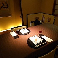北新地 湯木 新店 - 二人個室です。