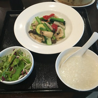 過門香 點 有楽町イトシア店 - ランチメニュー(11-16時まで)料理長おすすめセット※この日は「厳選野菜の塩味炒め」
                  御飯または粥から選択 ¥1,350-
                  2016/01/30(土)