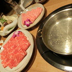 和牛 まつした - ＜2016年1月＞しゃぶしゃぶ～☆　お肉が２種類スタンバイ♪