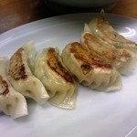 麺工房 天天 - 餃子：330円