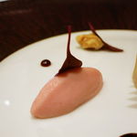 レストラン フウ - フレッシュフォアグラのテリーヌ 紅玉りんごのタルトタタン仕立て(＋１５００円)