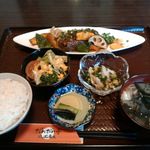 Dandantei Nippon Kazoku - ランチ　角煮定食