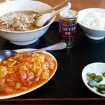 台湾料理 天興飯店 - エビトマト定食　味噌台湾ラーメン　揚げ物は別絵で