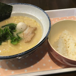 吟家 - お子様ラーメン ライスは無料