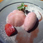 セルヴァッジョ - 苺のパンナコッタ