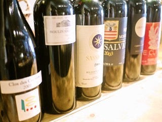 クォーレ - 60種類以上の世界各国のワインとグラスワインは常時10種類以上ご用意！