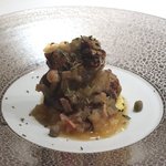 エクアトゥール - すっぽんの炭火焼、ローズマリーケッパーベーコンのソース