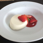 レストラン 花水 - ヨーグルトパンナコッタ 