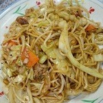 Daichan - 単品で頼んだ焼きそばです。 中華屋さんによくある醤油味ではなく オタフクソース味でした。 しっかり野菜も使われていてバランスの良い一皿でした。 