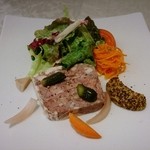 Queen GardenKona - 前菜の豚肉のパテ
